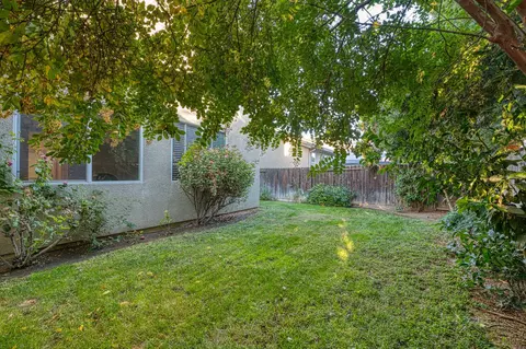Exterior - 644 Serena Ave, Clovis, CA 93619 photo 8 of 11