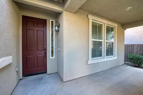 Exterior - 644 Serena Ave, Clovis, CA 93619 photo 5 of 11