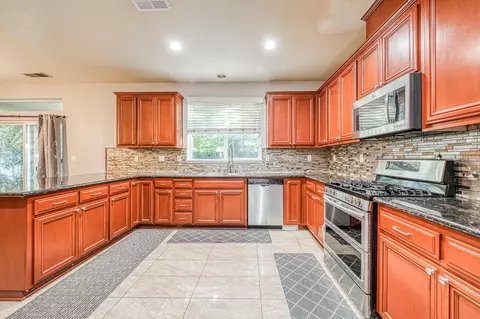 Kitchen - 644 Serena Ave, Clovis, CA 93619 photo 1 of 4