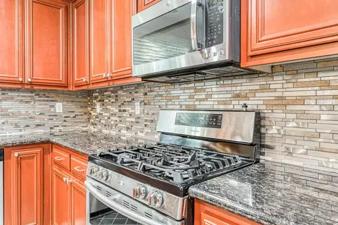 Kitchen - 644 Serena Ave, Clovis, CA 93619 photo 4 of 4