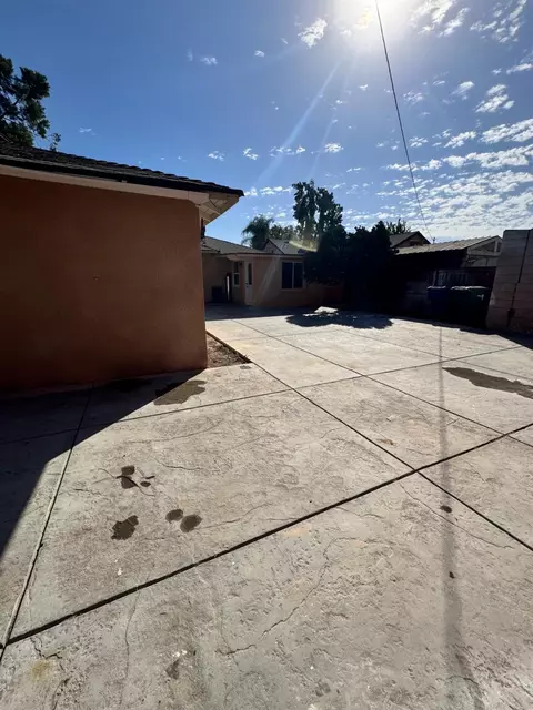 Exterior - 1945 E Cornell Ave, Fresno, CA 93703 photo 14 of 14