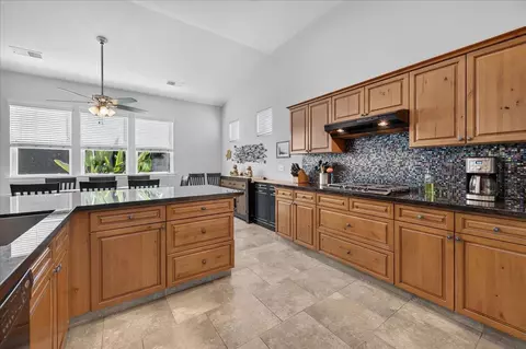 Kitchen - 3144 Rall Ave, Clovis, CA 93619 photo 5 of 9