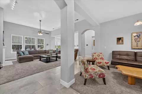 Entry Way - 3144 Rall Ave, Clovis, CA 93619 photo 2 of 9