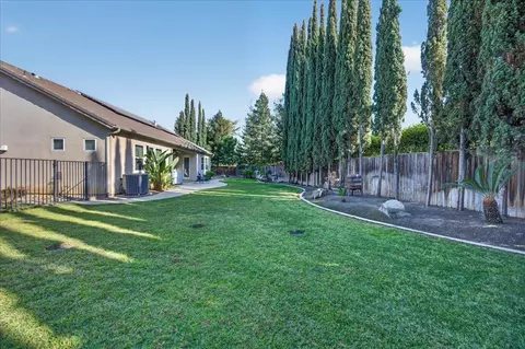 Exterior - 3144 Rall Ave, Clovis, CA 93619 photo 16 of 18