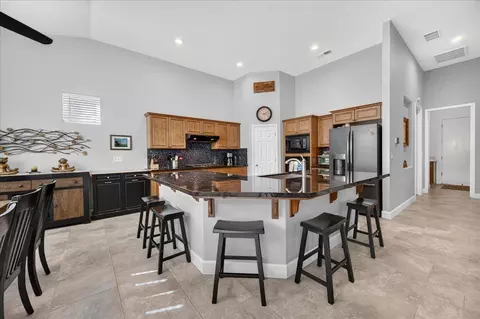 Kitchen - 3144 Rall Ave, Clovis, CA 93619 photo 3 of 9