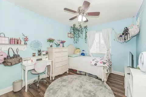 Bedroom - 2070 Park Ave, Sanger, CA 93657 photo 5 of 9