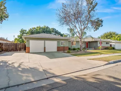 6167 N Millbrook Ave, Fresno, CA 93710