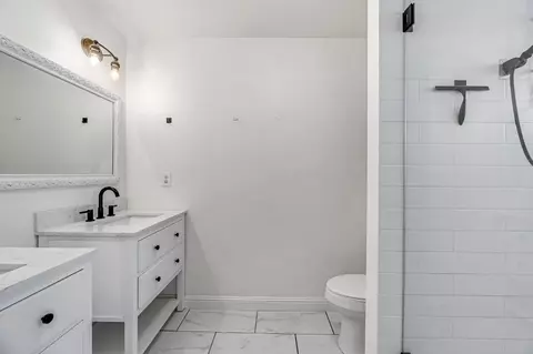 Bath - 30833 Pennyroyal Ln, Prather, CA 93651 photo 2 of 4