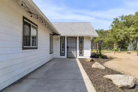 Other - 30833 Pennyroyal Ln, Prather, CA 93651 photo 2 of 9