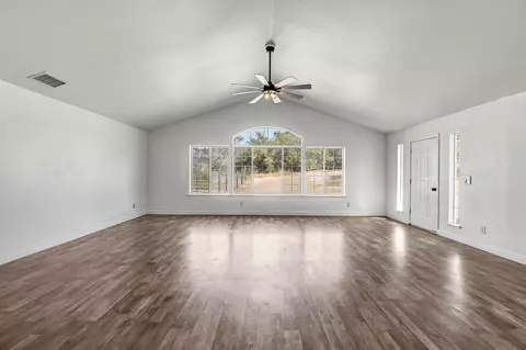Living - 30833 Pennyroyal Ln, Prather, CA 93651 photo 1 of 7