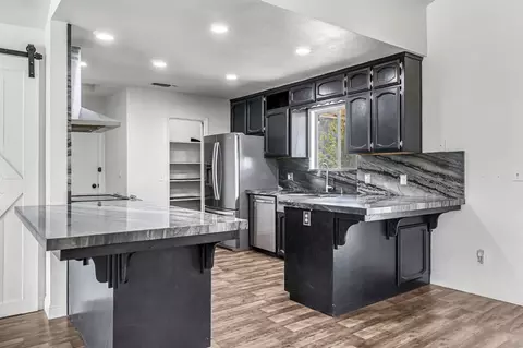 Kitchen - 30833 Pennyroyal Ln, Prather, CA 93651 photo 1 of 6