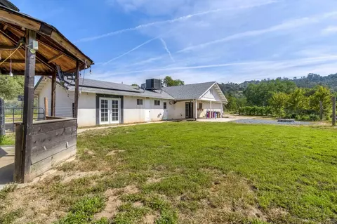 Exterior - 30833 Pennyroyal Ln, Prather, CA 93651 photo 4 of 12