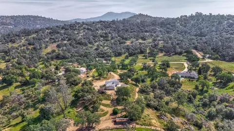 View/Area - 30833 Pennyroyal Ln, Prather, CA 93651 photo 2 of 8