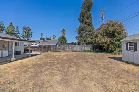 Exterior - 909 Dewitt, Clovis, CA 93612 photo 7 of 10