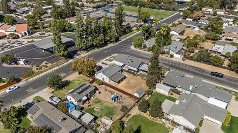 View/Area - 909 Dewitt, Clovis, CA 93612 photo 3 of 8