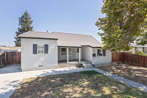 Exterior - 909 Dewitt, Clovis, CA 93612 photo 4 of 10