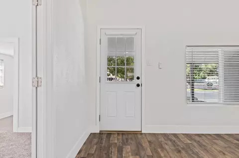 Entry Way - 909 Dewitt, Clovis, CA 93612 photo 1 of 3