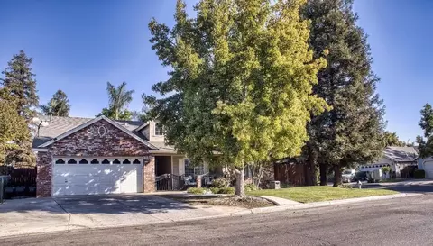4694 W Gibson Ave, Fresno, CA 93722
