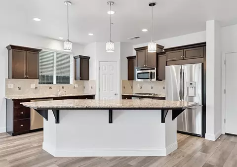 Kitchen - 3452 Pontiac Ave, Clovis, CA 93619 photo 3 of 6