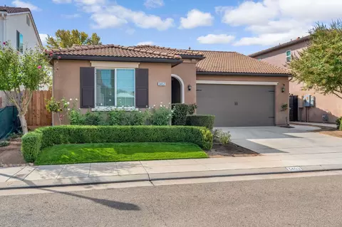 Exterior - 3452 Pontiac Ave, Clovis, CA 93619 photo 2 of 4