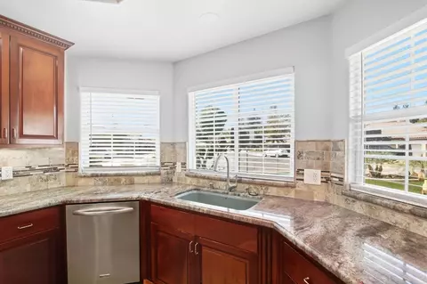 Kitchen - 3152 Love Ct, Madera, CA 93637 photo 5 of 7
