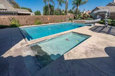 Exterior - 3152 Love Ct, Madera, CA 93637 photo 9 of 15
