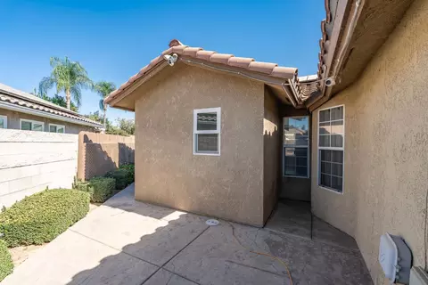 Exterior - 3152 Love Ct, Madera, CA 93637 photo 14 of 15