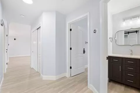 Entry Way - 3152 Love Ct, Madera, CA 93637 photo 5 of 6