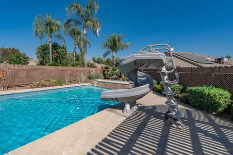 Exterior - 3152 Love Ct, Madera, CA 93637 photo 10 of 15