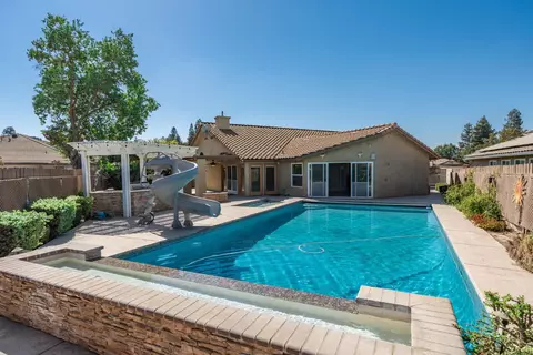Exterior - 3152 Love Ct, Madera, CA 93637 photo 12 of 15