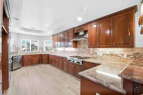 Kitchen - 3152 Love Ct, Madera, CA 93637 photo 2 of 7