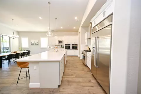 Kitchen - 2614 E Via Sofia Dr, Fresno, CA 93730 photo 3 of 8