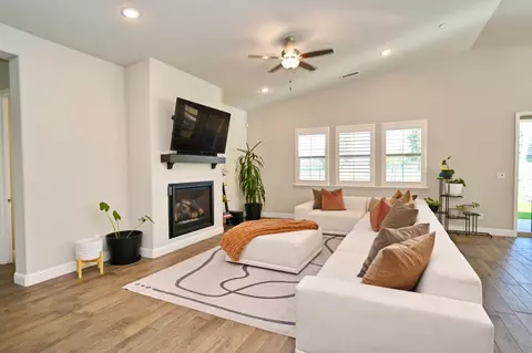 Living - 2614 E Via Sofia Dr, Fresno, CA 93730 photo 4 of 4