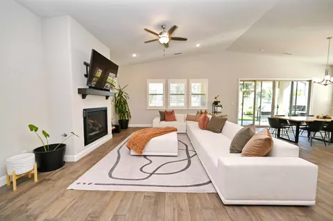 Living - 2614 E Via Sofia Dr, Fresno, CA 93730 photo 3 of 4