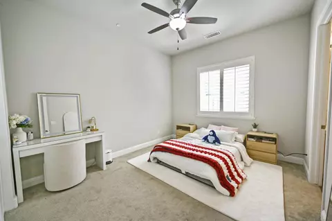 Bedroom - 2614 E Via Sofia Dr, Fresno, CA 93730 photo 3 of 7