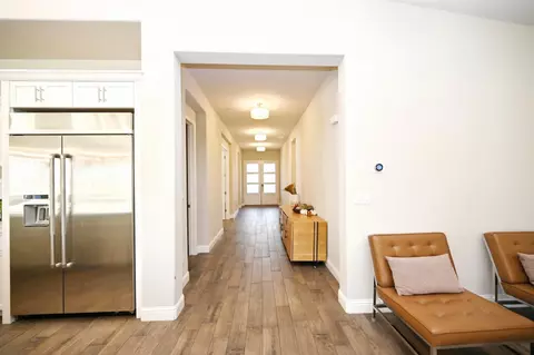 Entry Way - 2614 E Via Sofia Dr, Fresno, CA 93730 photo 2 of 4