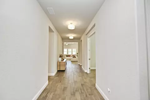 Entry Way - 2614 E Via Sofia Dr, Fresno, CA 93730 photo 1 of 4