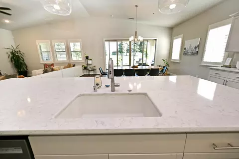 Kitchen - 2614 E Via Sofia Dr, Fresno, CA 93730 photo 6 of 8