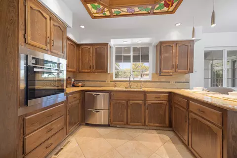 Kitchen - 2854 E Millbrae Ave, Fresno, CA 93710 photo 1 of 5