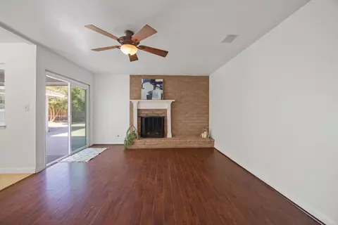 Living - 2854 E Millbrae Ave, Fresno, CA 93710 photo 3 of 5