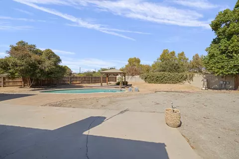 Exterior - 2854 E Millbrae Ave, Fresno, CA 93710 photo 13 of 13