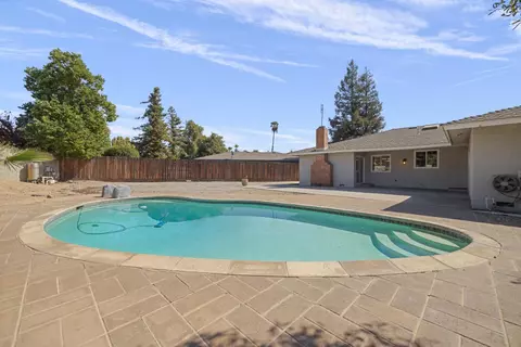 Exterior - 2854 E Millbrae Ave, Fresno, CA 93710 photo 11 of 13
