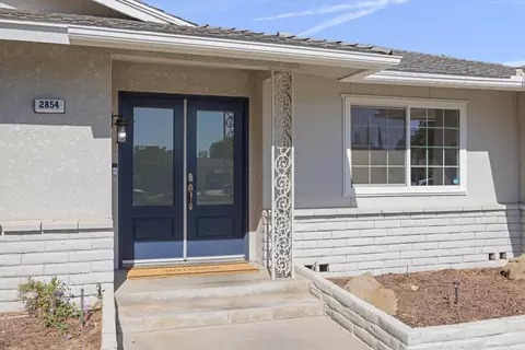 Exterior - 2854 E Millbrae Ave, Fresno, CA 93710 photo 5 of 13