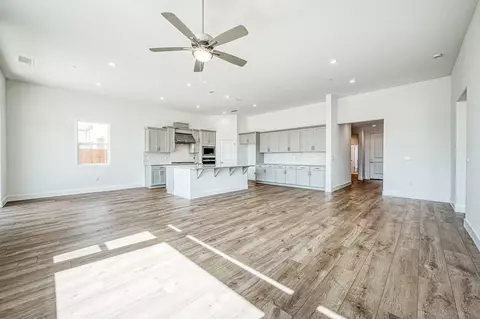 Living - 967 Talus Way S, Madera, CA 93636 photo 3 of 4