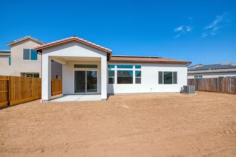 Exterior - 967 Talus Way S, Madera, CA 93636 photo 5 of 7