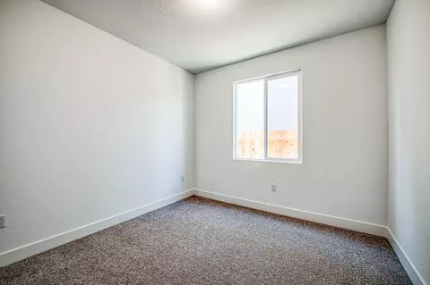 Bedroom - 967 Talus Way S, Madera, CA 93636 photo 3 of 8
