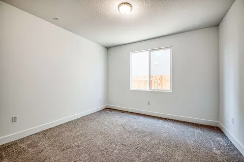 Bedroom - 967 Talus Way S, Madera, CA 93636 photo 1 of 8