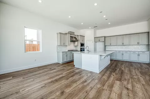 Kitchen - 967 Talus Way S, Madera, CA 93636 photo 4 of 4