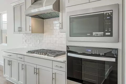 Kitchen - 967 Talus Way S, Madera, CA 93636 photo 1 of 4