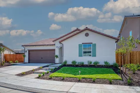 Exterior - 967 Talus Way S, Madera, CA 93636 photo 3 of 7